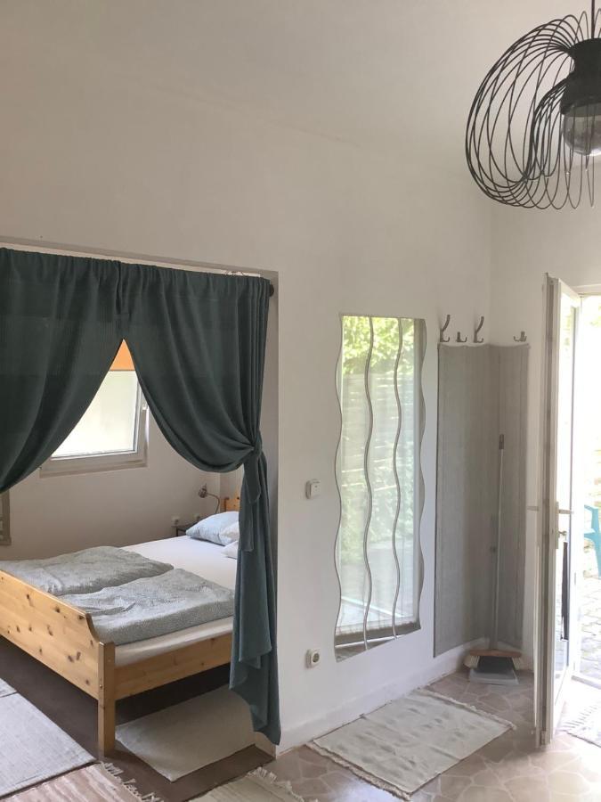 Pitypang Lak Daire Szigetmonostor Dış mekan fotoğraf